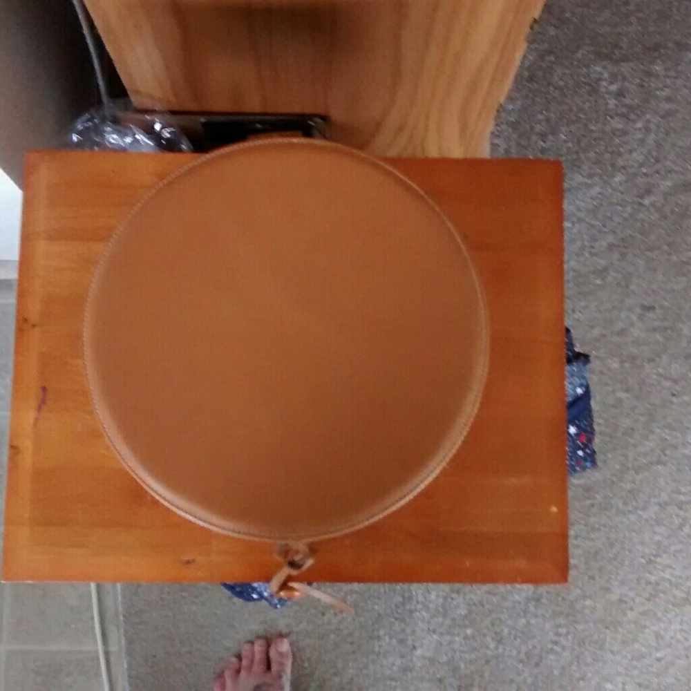 Tan Leather Hatbox - Picture 3 of 5